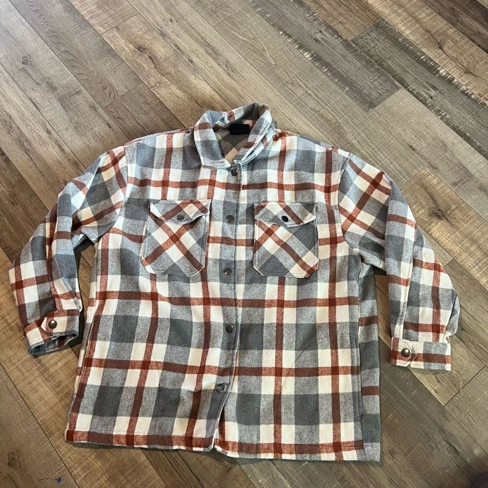 HFX Women's Shirt Jacket Relaxed
Fit Drop Shoulder Pockets Gray/ Brown size m
